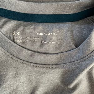 Under armour- like new. Long sleeve